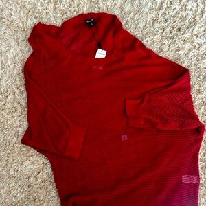 Express woman’s knit top